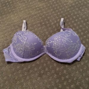 VS Lacy Limited-Edition Bra